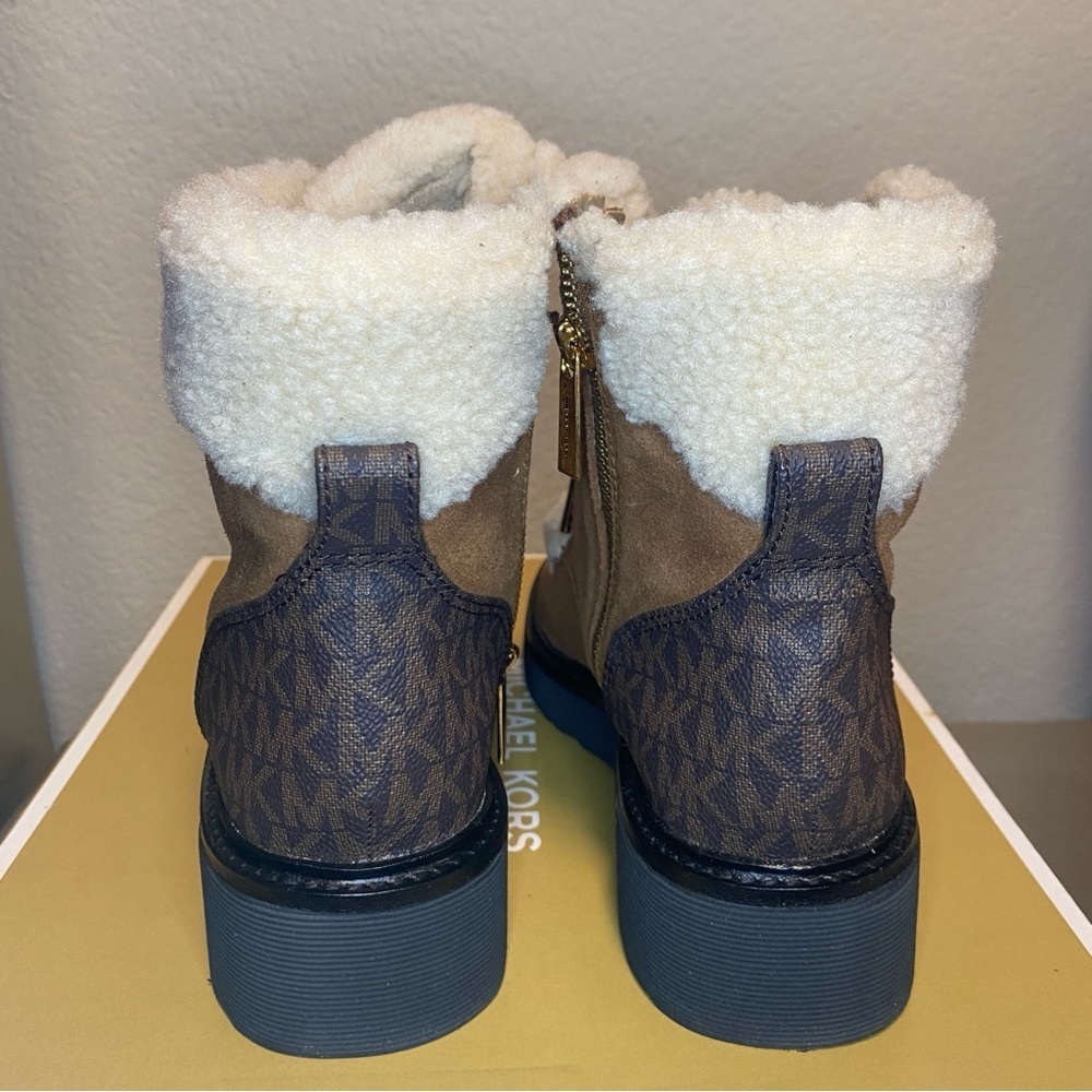 NIB MICHAEL KORS TRUDY FUR & SUEDE BOOTS IN LUGG MULTI - SIZE 7M - Picture 6 of 15